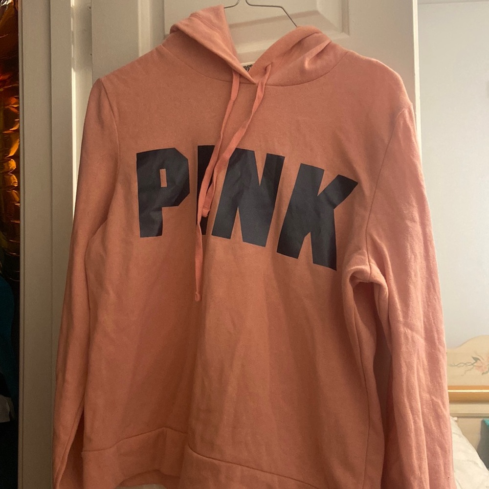 Peach PINK sweater. Barely worn. In great condition